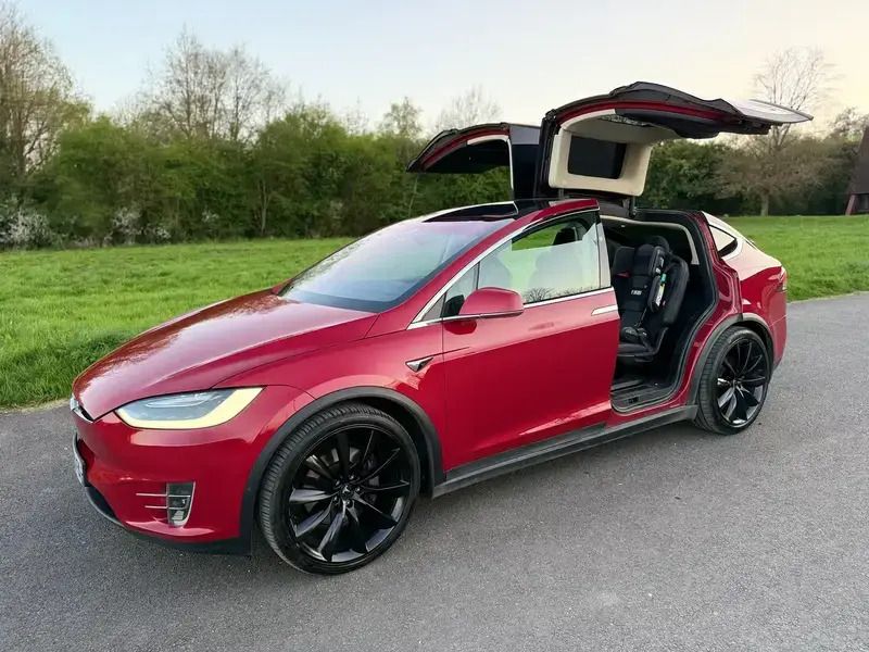 Rouge Utilisé 2018 Tesla Model X SUV | 37 000 € (Prix cher) - Image 1/4