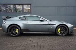 Occasion Aston Martin V12 Vantage 603 ch (443 kW) 2017 Vert Coupé