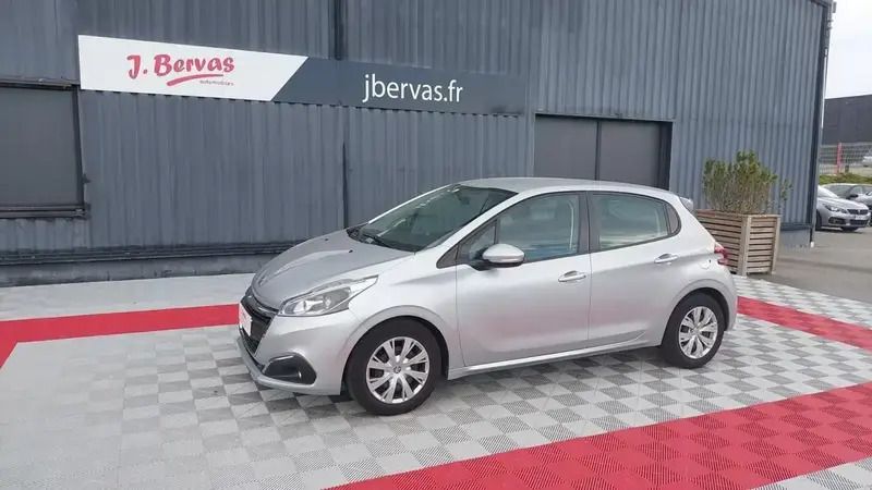 Gris Utilisé 2017 Peugeot 208 Active Citadine | 12 790 € (Prix assez cher) - Image 1/4