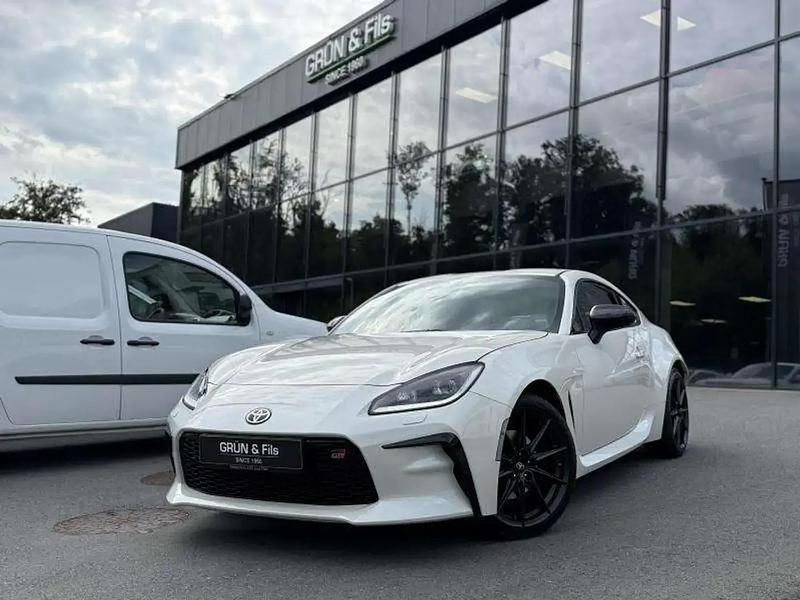 Blanc Utilisé 2024 Toyota GR86 Sport Coupé | 37 990 € - Image 1/4