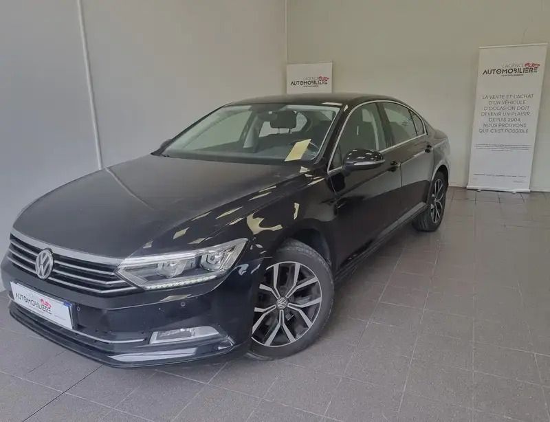Noir Utilisé 2016 VW Passat Berline | 18 490 € (Prix juste) - Image 1/4