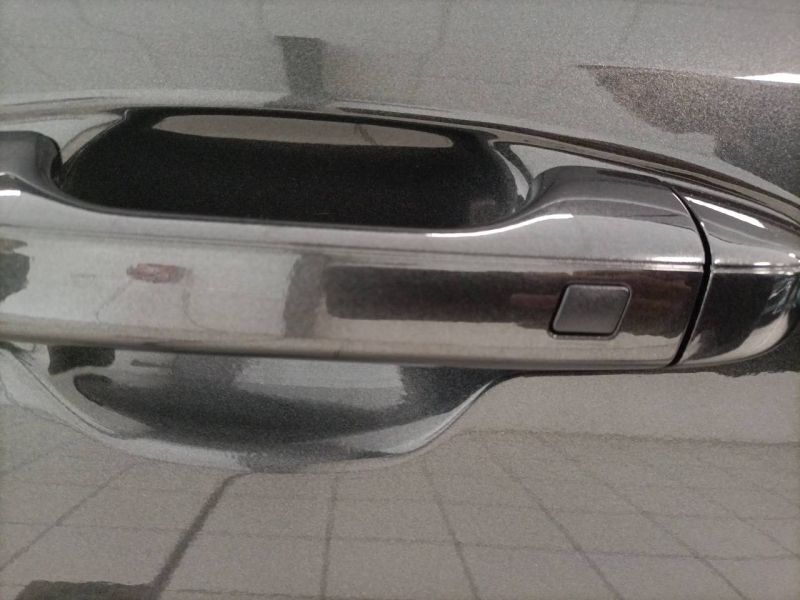 Image 2/4