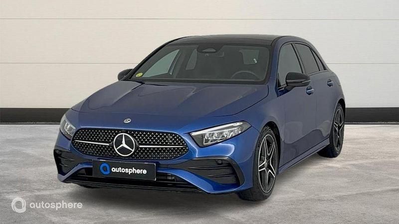 Bleu Nouvelle 2024 Mercedes A180 AMG line Berline | 35 990 € (Prix juste) - Image 1/4