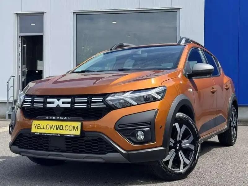 Orange Utilisé 2023 Dacia Sandero Stepway Citadine | 15 490 € (Prix juste) - Image 1/4