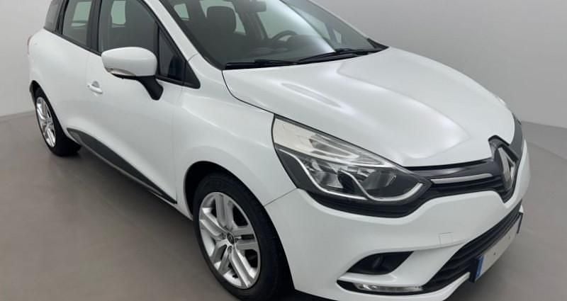 Blanc Utilisé 2020 Renault Clio GrandTour Zen Break | 10 990 € (Prix juste) - Image 1/4