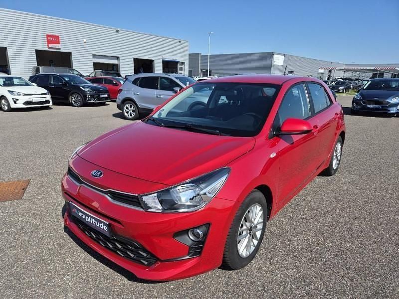 Rouge grenadine mã©tallisã© Utilisé 2021 Kia Rio Active Berline | 13 999 € (Prix juste) - Image 1/1
