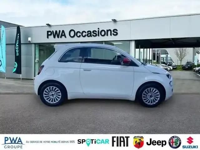 Occasion Fiat 500e Red 69 kW (95 ch) 2023 Ice white pastel Citadine