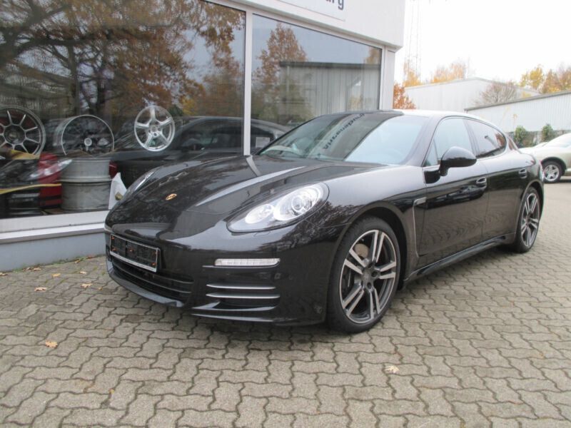 Noir Utilisé 2014 Porsche Panamera 4 Berline | 55 000 € - Image 1/4