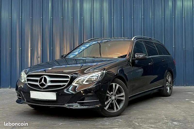 Noir Utilisé 2016 Mercedes E250 Break | 18 990 € - Image 1/4