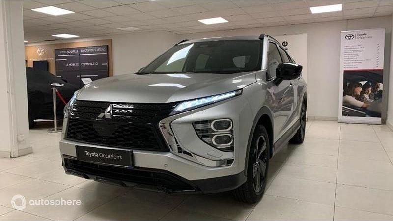 Gris Nouvelle 2024 Mitsubishi Eclipse Cross SUV | 31 999 € - Image 1/4