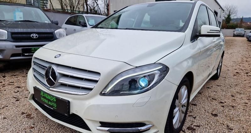 Blanc Occasion 2012 Mercedes B180 Monospace | 10 900 € - Image 1/4