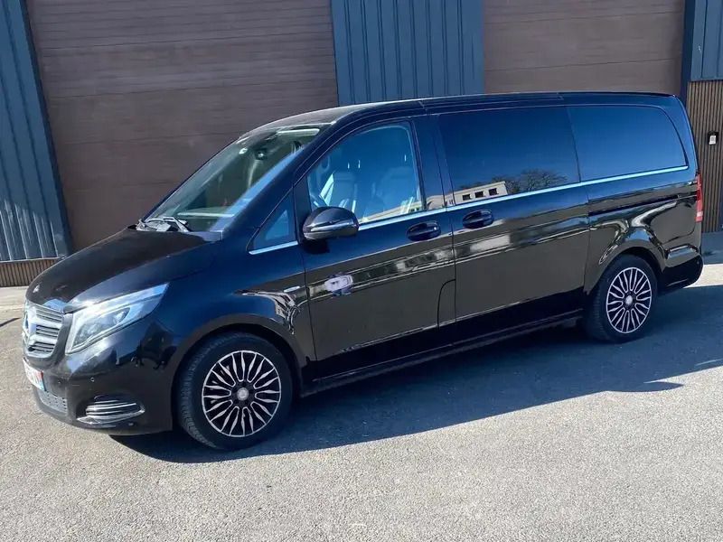 Noir Utilisé 2017 Mercedes V250 Monospace | 47 000 € (Prix cher) - Image 1/4