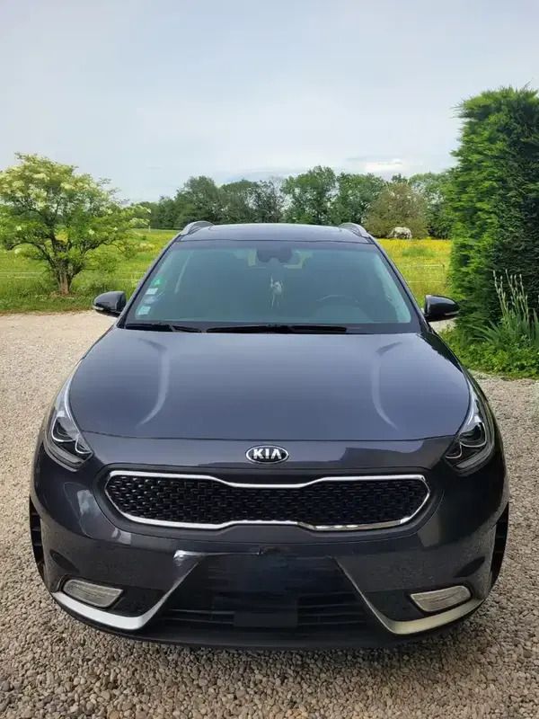 Gris Utilisé 2018 Kia Niro 4 SUV | 15 000 € (Prix juste) - Image 1/4