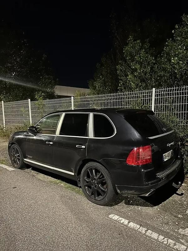 Utilisé 2005 Porsche Cayenne SUV | 3 800 € (Prix juste) - Image 1/4