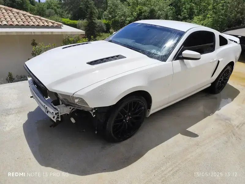 Blanc Utilisé 2013 Ford Mustang GT Coupé | 17 900 € - Image 1/4