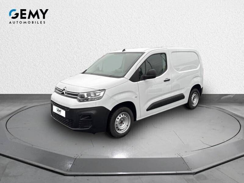 Blanc Utilisé 2023 Citroën Berlingo PureTech Monospace | 16 380 € - Image 1/4