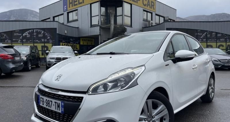 Utilisé 2018 Peugeot 208 Allure Citadine | 9 490 € (Bon prix) - Image 1/4