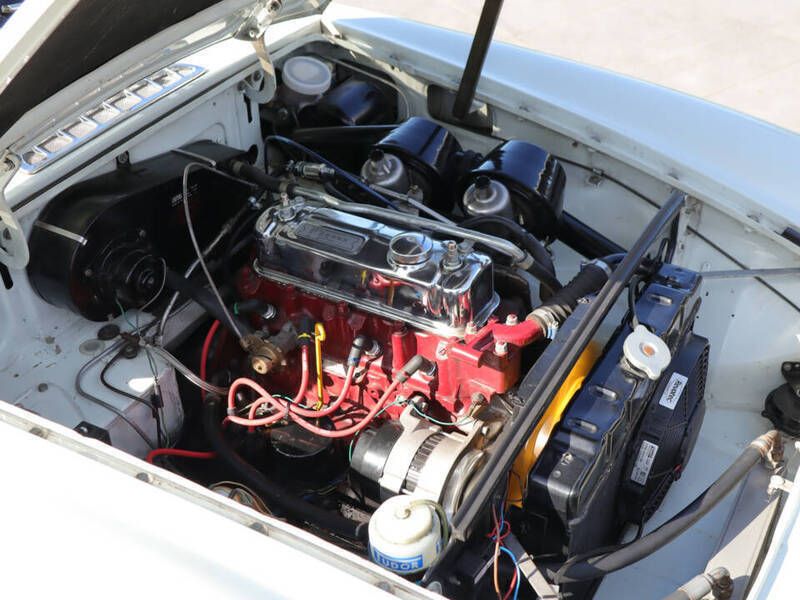 Image 4/4