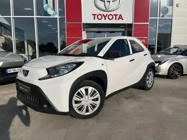 Blanc Occasion 2023 Toyota Aygo X Business Edition SUV | 12 490 € (Bon prix) - Image 1/4