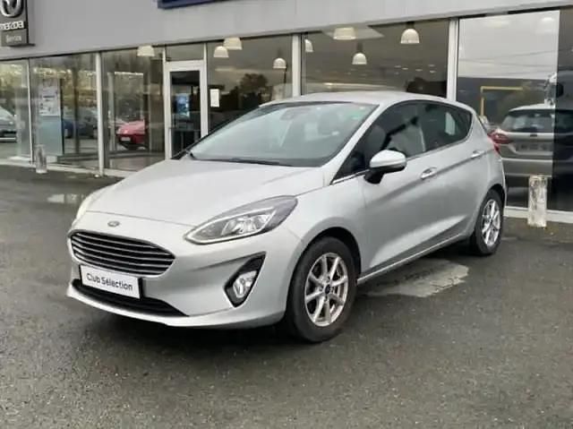 Gris clair Occasion 2021 Ford Fiesta Titanium Berline | 11 990 € (Prix juste) - Image 1/4