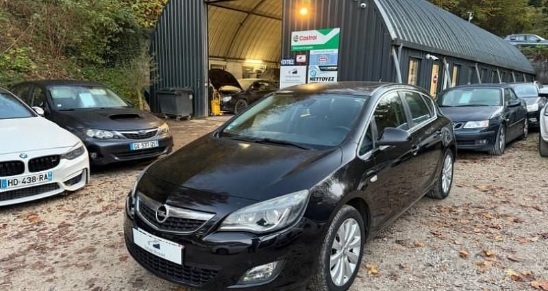 Utilisé 2010 Opel Astra Berline | 7 000 € (Prix juste) - Image 1/4