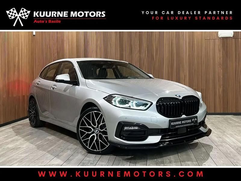 Argent Utilisé 2020 BMW 118 Sport Line Citadine | 18 900 € (Bon prix) - Image 1/4