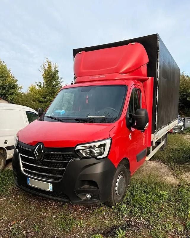 Rouge Utilisé 2023 Renault Master Van | 29 000 € (Prix juste) - Image 1/4