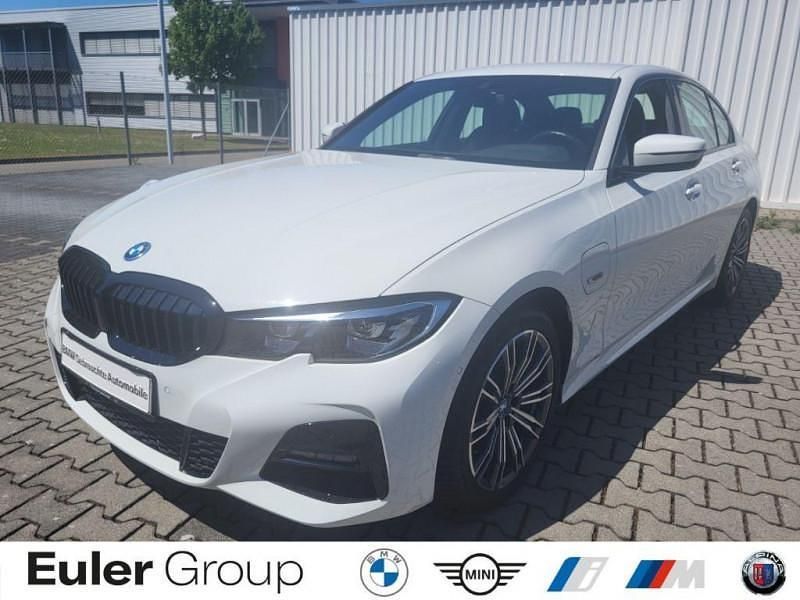 Utilisé 2022 BMW 320e Comfort Edition Berline | 30 849 € (Super prix) - Image 1/4