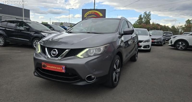 Gris Utilisé 2015 Nissan Qashqai SUV | 10 890 € (Prix juste) - Image 1/4