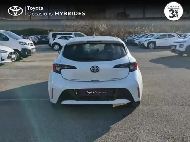 Occasion Toyota Corolla 140 ch (102 kW) 2023 Blanc lunaire nacré Berline