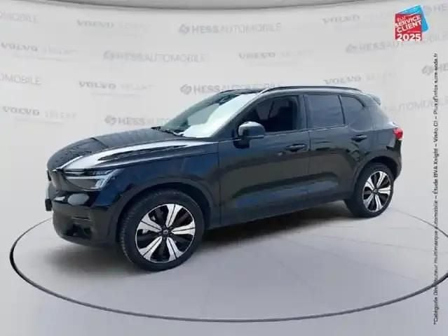 Noir Utilisé 2022 Volvo XC40 SUV | 27 999 € (Prix juste) - Image 1/4