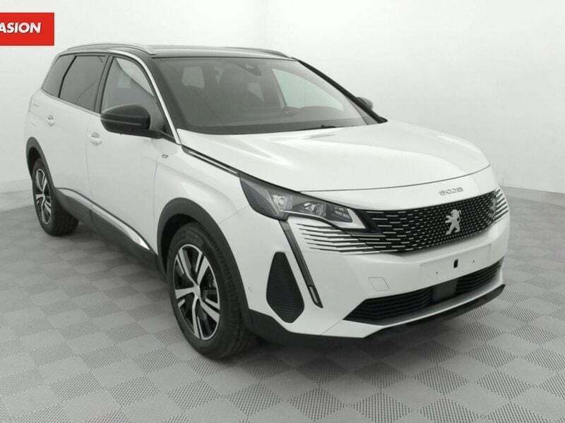 Blanc Utilisé 2022 Peugeot 5008 GT Monospace | 38 900 € - Image 1/4