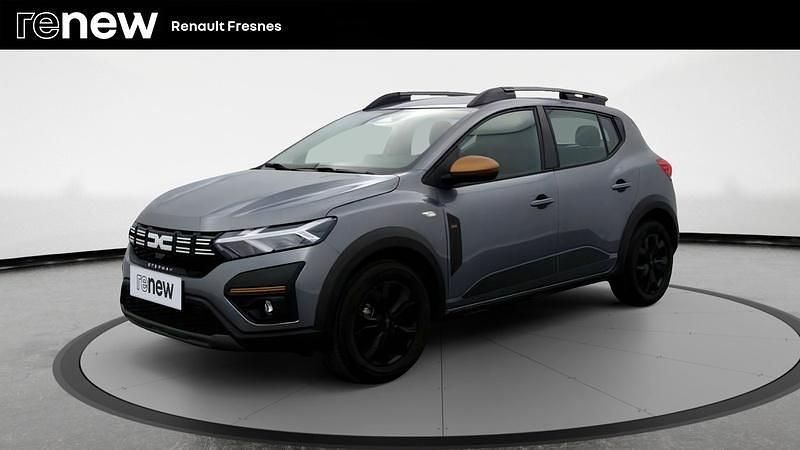 Gris Utilisé 2025 Dacia Sandero Extreme Citadine | 17 880 € (Prix assez cher) - Image 1/4