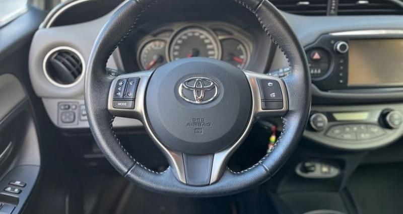 Occasion Toyota Yaris 69 ch (50 kW) 2015 Beige Citadine