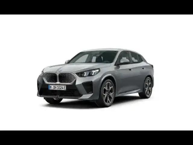 Gris Nouvelle 2025 BMW iX2 M Sport SUV | 51 200 € (Prix juste) - Image 1/4