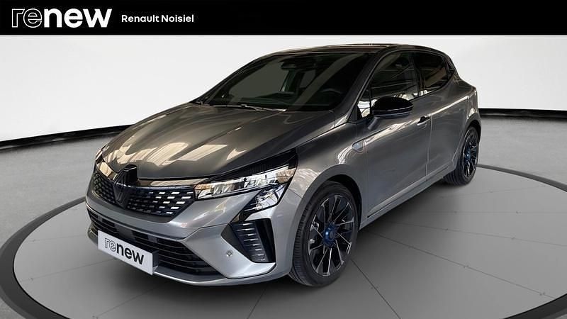 Gris Utilisé 2025 Renault Clio V Esprit Alpine Citadine | 20 890 € (Prix cher) - Image 1/4