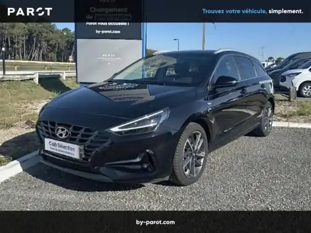 Noir métallisé Occasion 2023 Hyundai i30 Break | 17 990 € (Bon prix) - Image 1/4