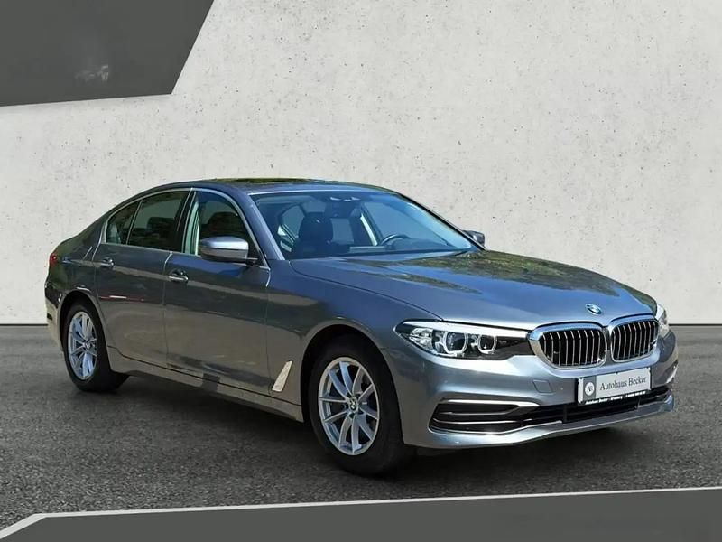 Bleu Utilisé 2017 BMW 540 Sport Line Berline | 32 450 € - Image 1/4