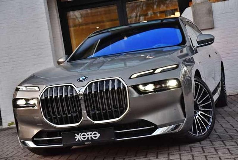 Occasion BMW 750e 313 ch (230 kW) 2024 Gris Berline
