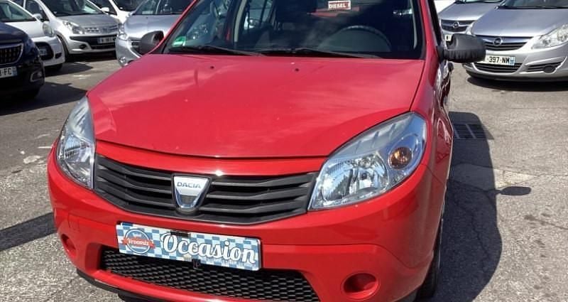 Rouge Utilisé 2010 Dacia Sandero Citadine | 4 750 € (Prix assez cher) - Image 1/4
