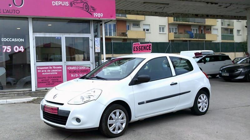 Occasion 2013 Renault Clio III Collection Citadine | 4 990 € (Bon prix) - Image 1/4