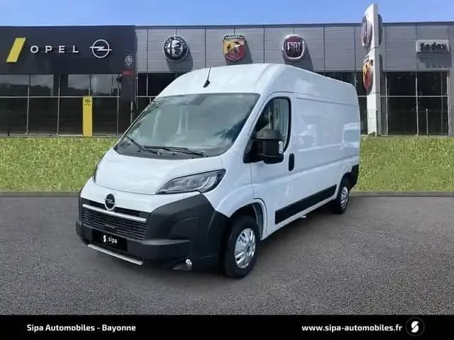Blanc icy Utilisé 2024 Opel Movano S Van | 30 490 € (Prix assez cher) - Image 1/4