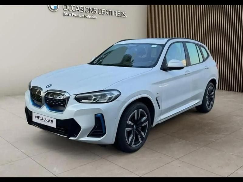 Blanc Occasion 2023 BMW iX3 M Sport SUV | 40 690 € (Bon prix) - Image 1/4