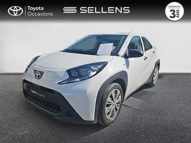 Blanc Utilisé 2023 Toyota Aygo X Business Edition SUV | 14 480 € - Image 1/4
