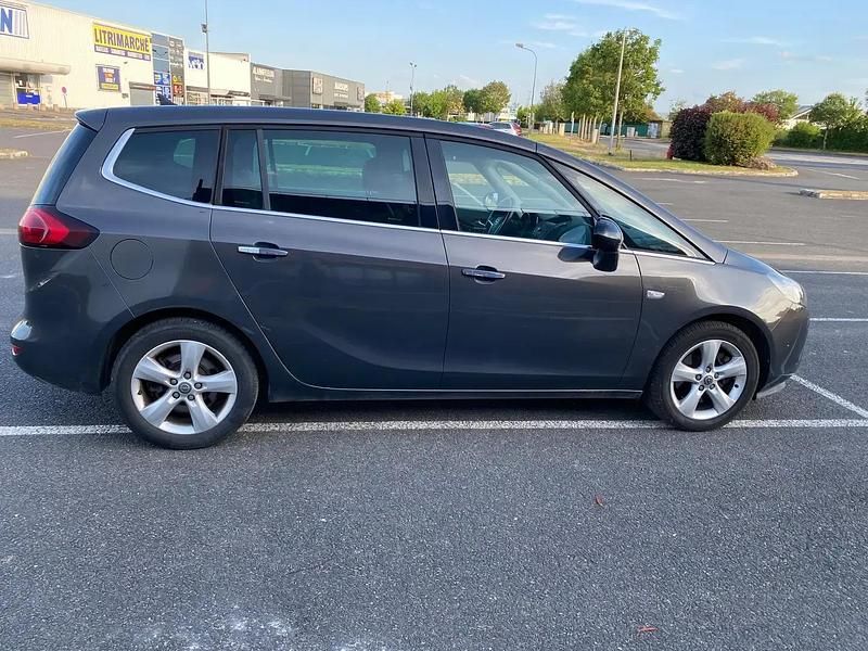 Noir Utilisé 2012 Opel Zafira Tourer Cosmo Monospace | 8 200 € (Prix juste) - Image 1/4