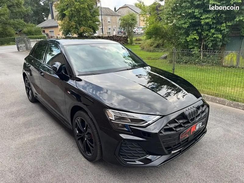 Noir Nouvelle 2025 Audi A3 e-tron S-Line Citadine | 45 999 € - Image 1/4