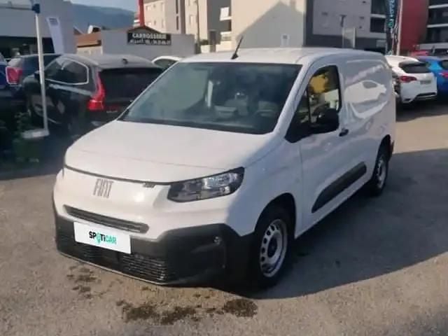 Blanc Nouvelle 2025 Fiat Doblò Connect Monospace | 25 090 € (Prix cher) - Image 1/4