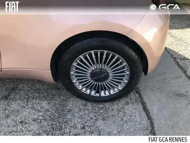 Occasion Fiat 500e 2023 Rose gold métal Berline