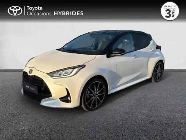 Noir Occasion 2022 Toyota Yaris Hybrid Sport Berline | 21 980 € (Prix cher) - Image 1/4