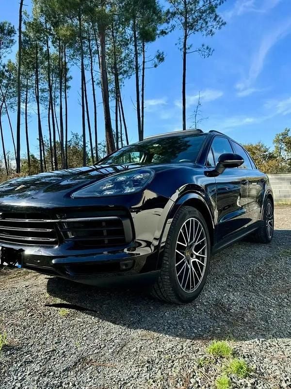 Noir Utilisé 2017 Porsche Cayenne SUV | 52 990 € (Prix juste) - Image 1/4